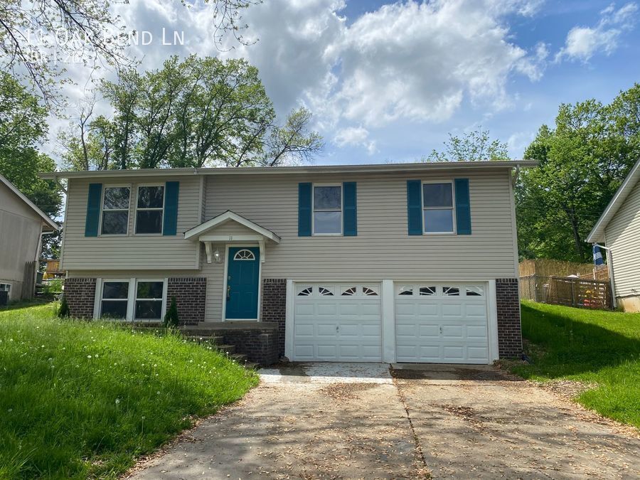 Foto principal - 3 bedroom 2 bath in Ft. Zumwalt south scho...