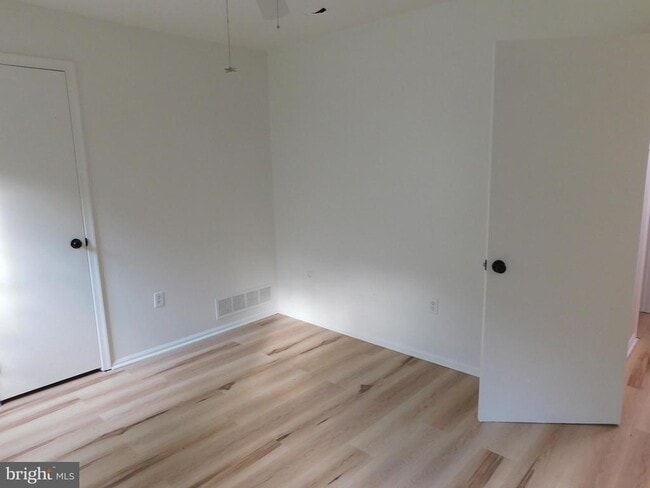 Building Photo - 87A W Bluebell Ln