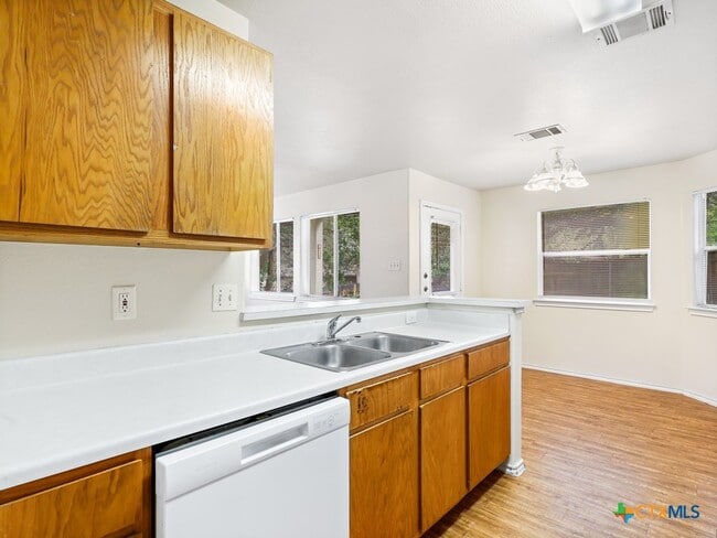 Building Photo - 825 Sagewood Trail