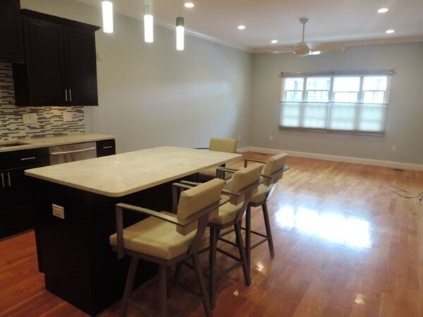 Foto del edificio - 110 P St