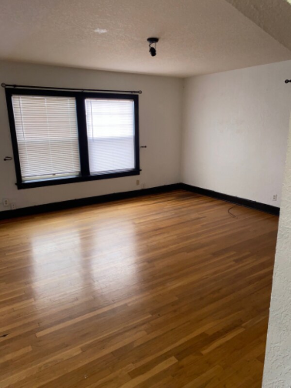 Foto del edificio - 307 NE Birch St
