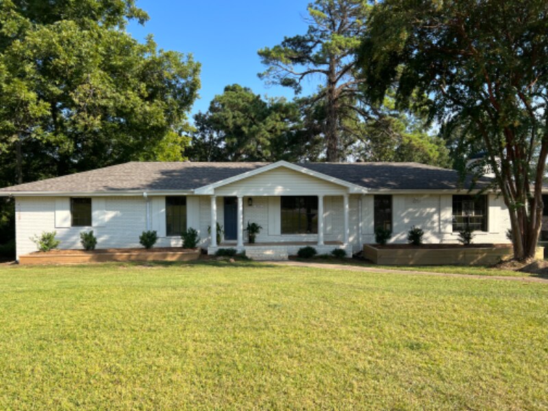 1417 Shades Crest Rd, Birmingham, AL 35226 House Rental in Birmingham