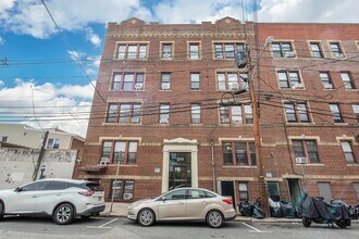 Building Photo - 7111 Palisade Ave