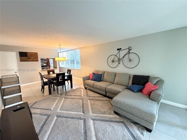 Foto del edificio - 9491 Evergreen Pl