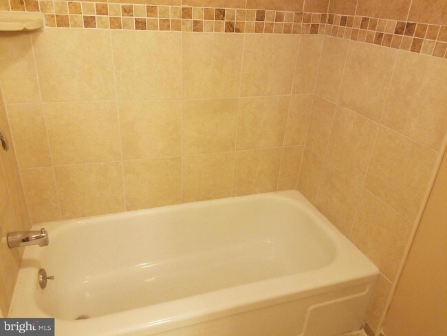 Foto del edificio - 1836 Metzerott Rd