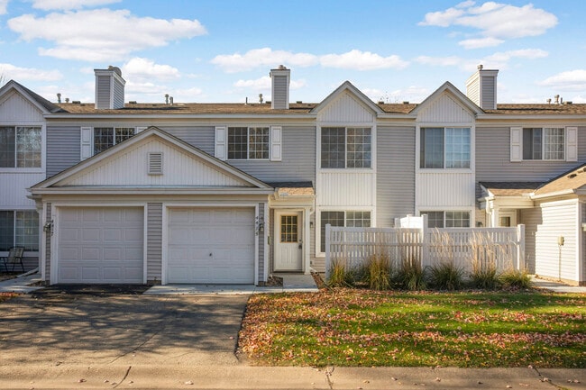 Building Photo - 4415 Naper Bay