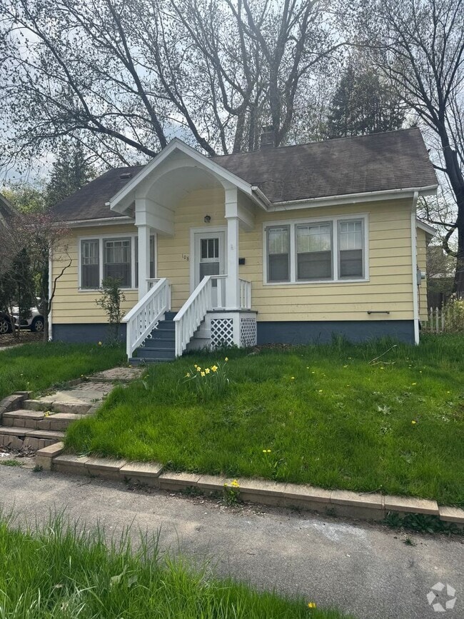 Building Photo - 108 Alden St