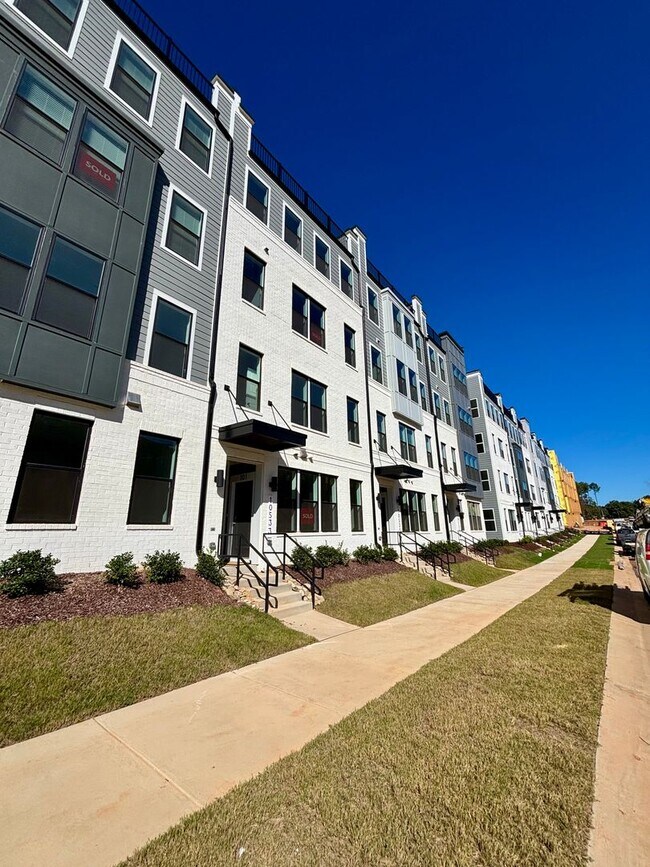 Foto del edificio - Brand New 2-Bedroom Condo in Raven Ridge C...