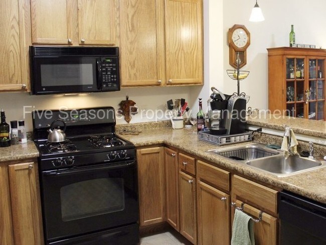 Foto del edificio - 410 Farrell St