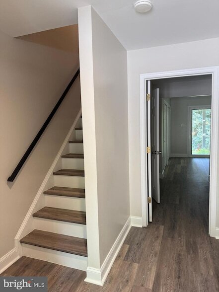 Foto del edificio - 111 Ridge Ct