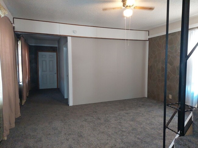 Photo - 4 Bd 2 Ba Single Family Home for Rent