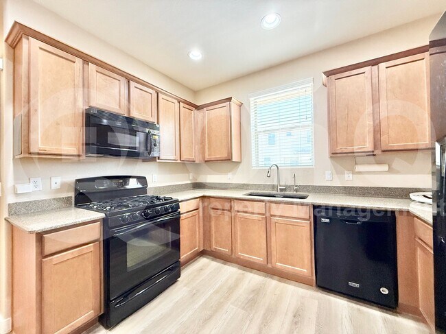 Foto del edificio - 17850 N 68th St