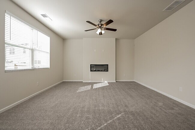 Foto del edificio - 316 Hamilton Pointe Dr