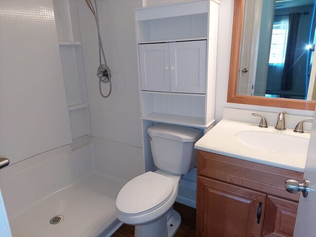 Foto del edificio - 4 bd 2b with garage