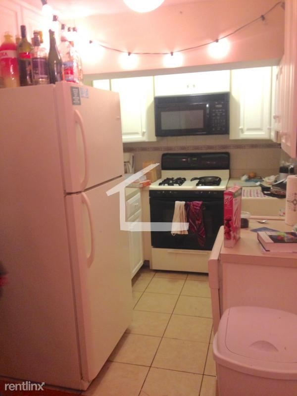 Building Photo - 3 br, 1 bath  - 1122 Commonwealth Ave # 777