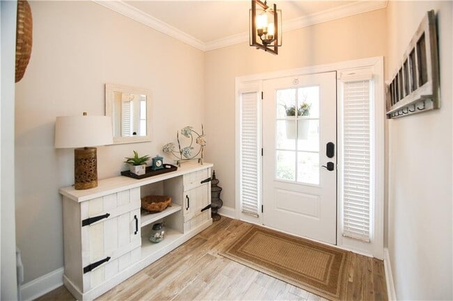 Building Photo - 502 Mariners Cir