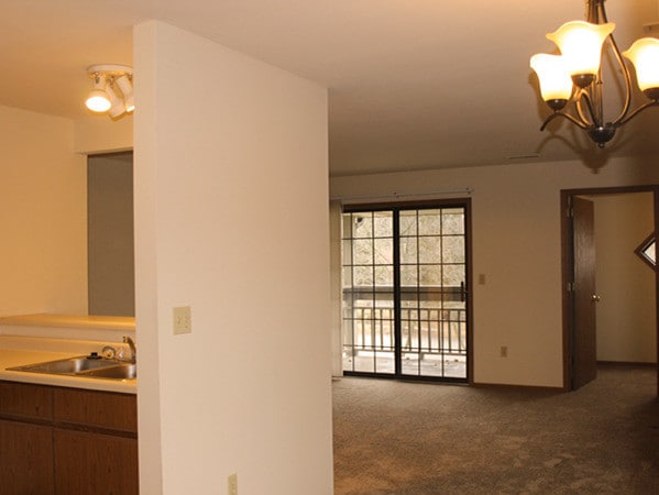 273 N Chicago Ave South Milwaukee Wi 53172 Townhouse For Rent In South Milwaukee Wi Apartments Com 273 N Chicago Ave South Milwaukee Wi 53172 Townhouse For Rent In South Milwaukee Wi Apartments Com