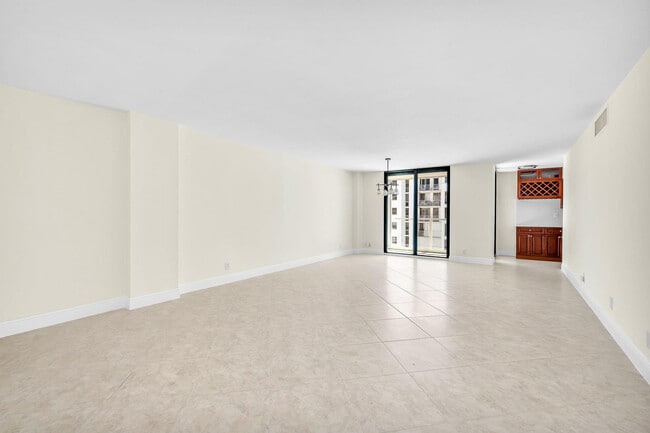 Foto del edificio - 1000 S Ocean Blvd