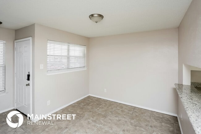 Building Photo - 1400 Thackery Dr