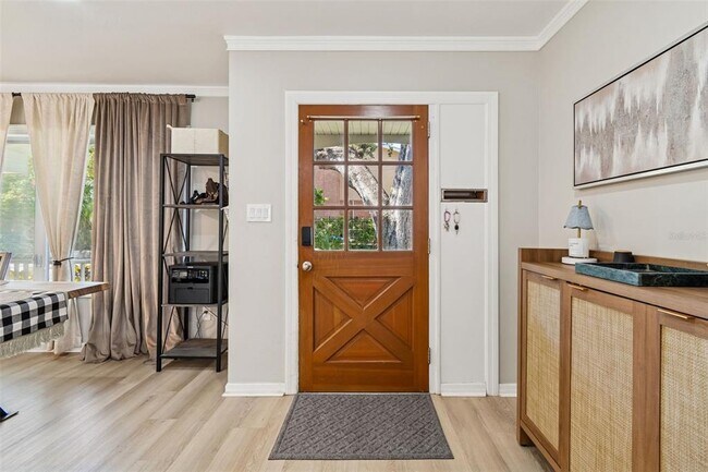 Foto del edificio - 2302 S Arrawana Ave