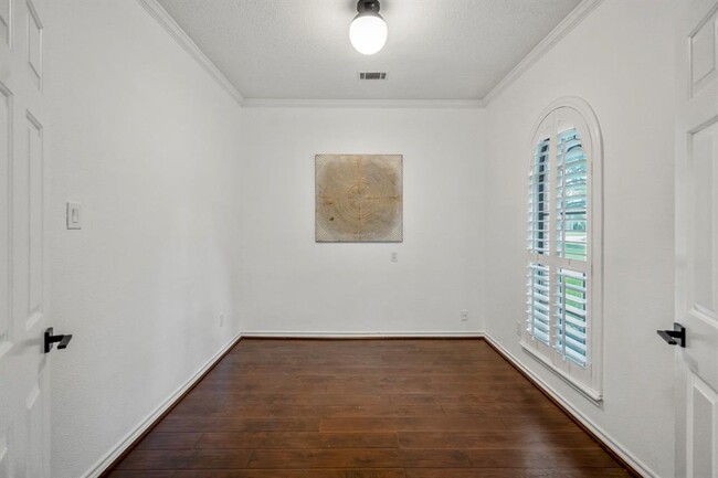 Building Photo - 16814 Windypine Dr