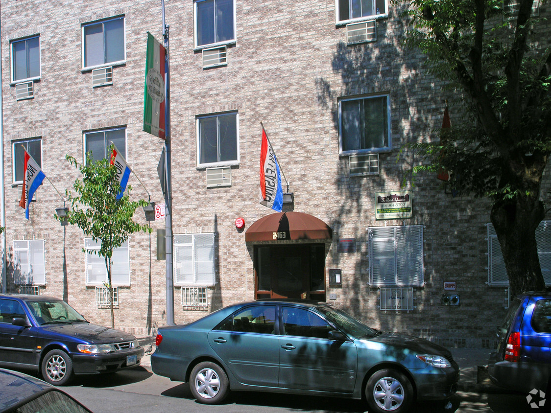 Building Photo - 2463 Hughes Ave