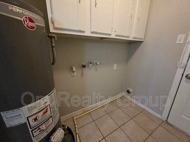 Foto del edificio - 12724 Shannon Hills Dr