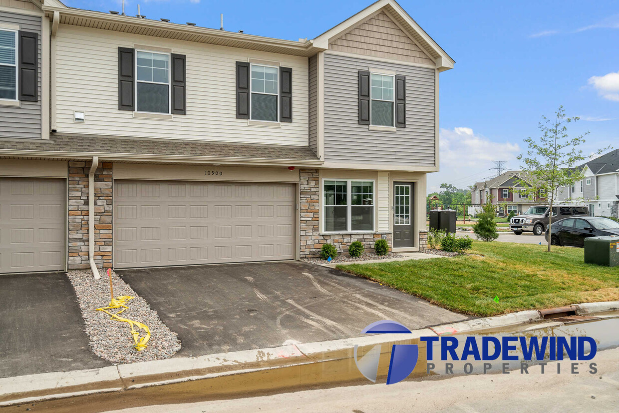 Foto principal - 10900 Fountain Pl N