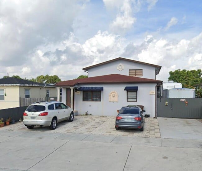 Foto del edificio - 375 E 14th St