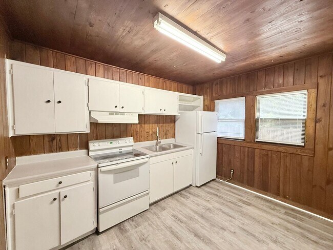 Foto del edificio - Charming 2-Bedroom Home