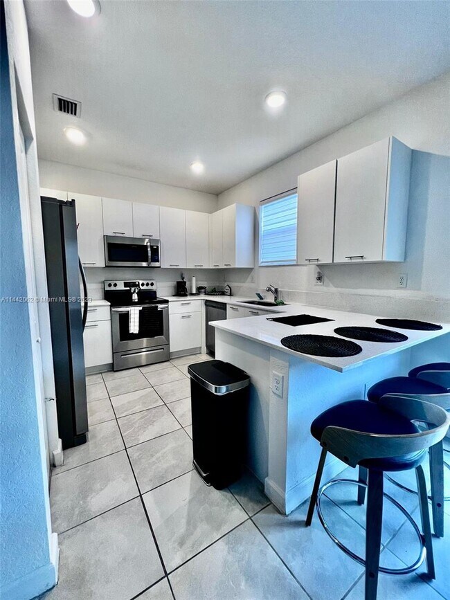 Building Photo - 12950 NW 23rd Pl