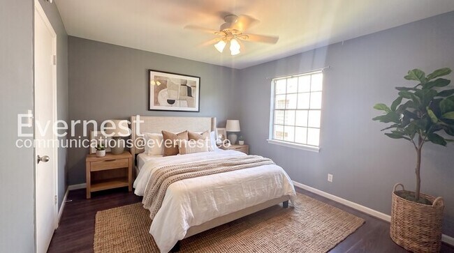 Foto del edificio - 2620 Southbury Cir