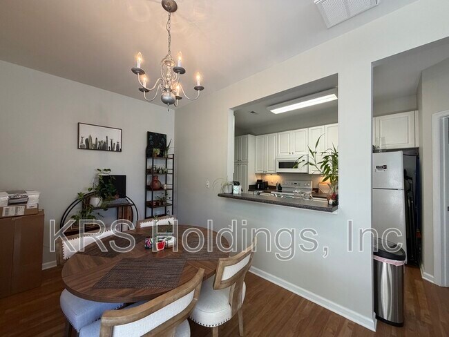 Foto del edificio - 5229 Elston Ln