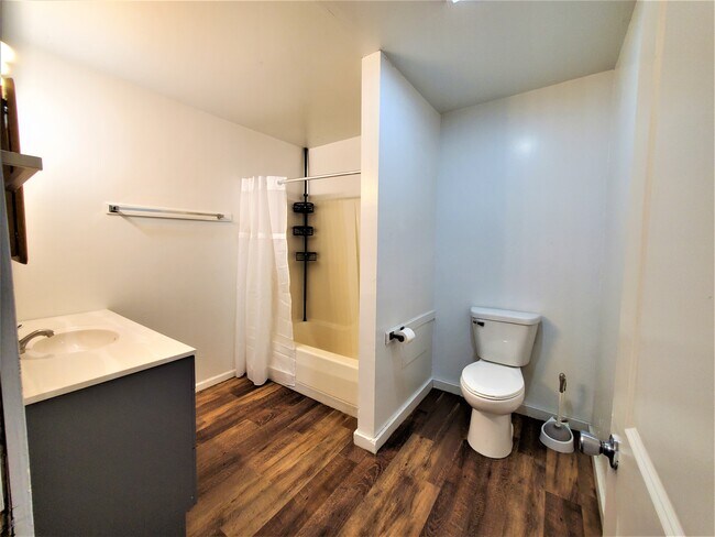 Bath - 1213 N 13th St