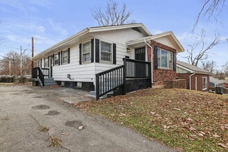 Building Photo - 3337 Houston St