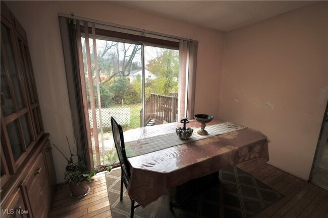 Foto del edificio - 22560 Libby Rd