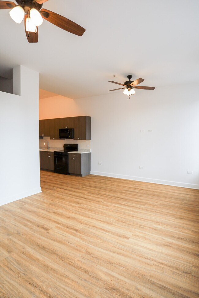 Foto del edificio - 3160 N Broadway
