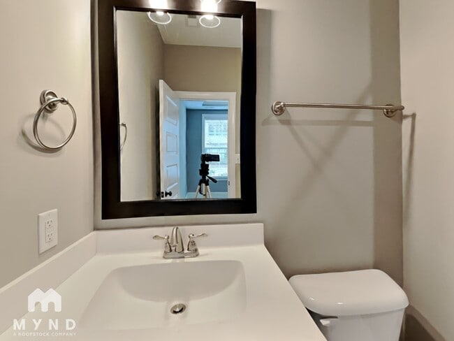 Foto del edificio - 1607 Bowery Dr