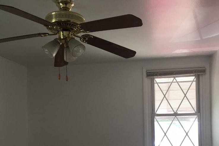 Bedroom - 7300 Shelbourne St
