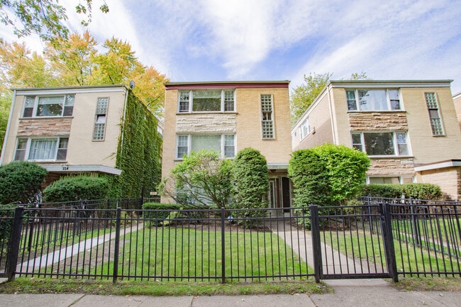 Building Photo - 226 Callan Ave