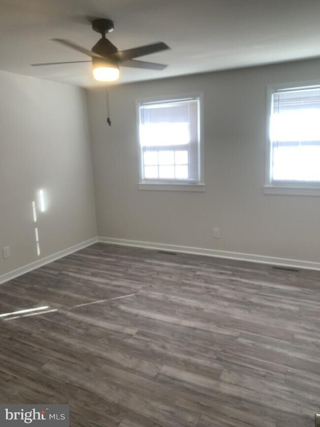 Foto del edificio - 318 Serenity Ct