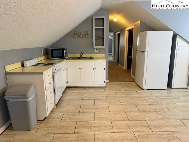 Foto del edificio - 146 Old East King St