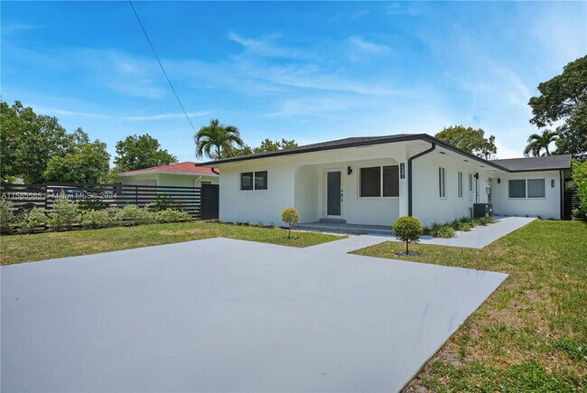 Foto del edificio - 1241 NW 25th St