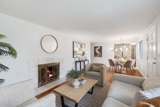 Building Photo - CLICK "REQUEST A TOUR" NOW!