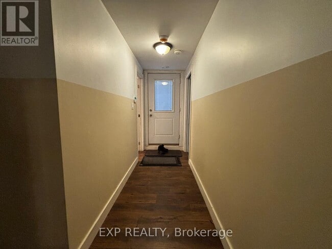 Building Photo - 1527 Merrittville Hwy