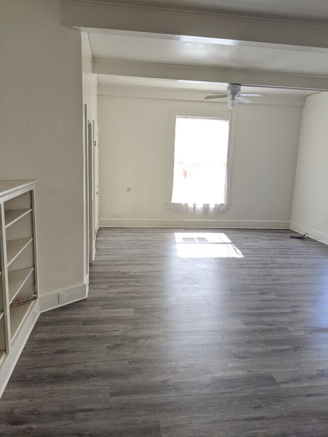 Building Photo - 1510 Broad St