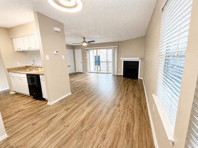 Building Photo - 10507 Mellow Ln