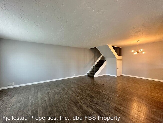 Building Photo - 3 br, 2.5 bath House - 17478 Fairlie Rd
