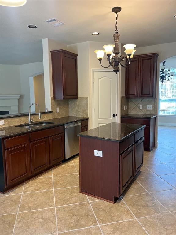 Foto principal - 3920 Harvey Penick Dr