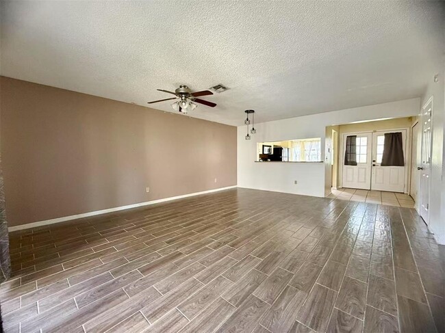 Foto del edificio - 986 Tillery Way